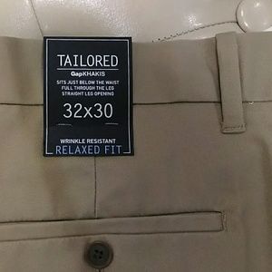 Tailored Gap Khakis 32x30
